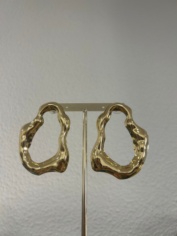 Pendientes forma dorados