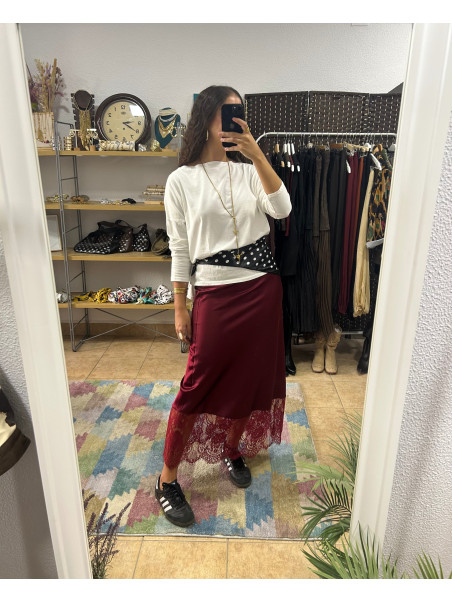 Falda satinada encaje