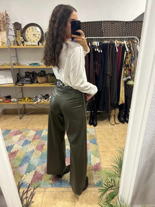 Pantalón de polipiel