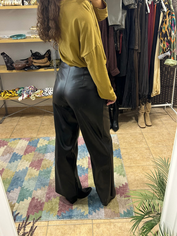 Pantalón de polipiel