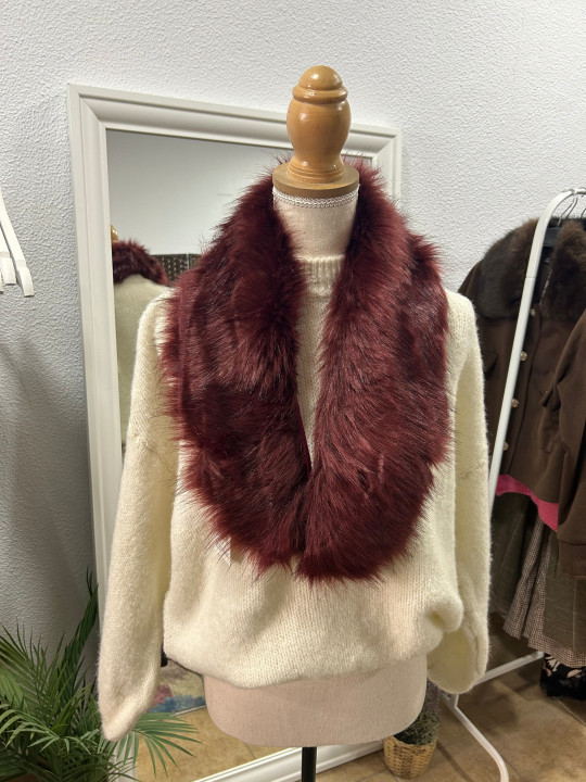 Cuello de pelo sintético