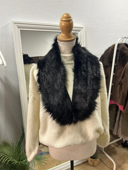 Cuello de pelo sintético