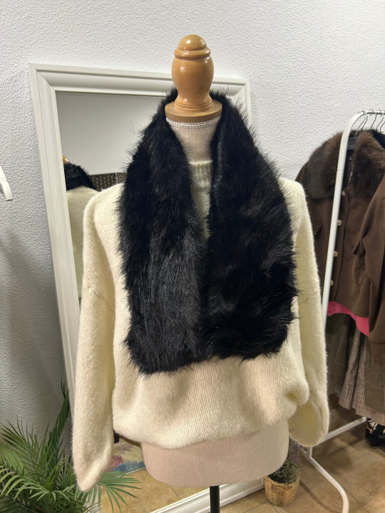 Cuello de pelo sintético