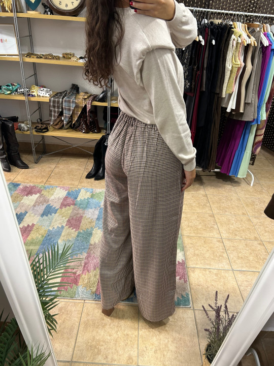 Pantalón pata ancha