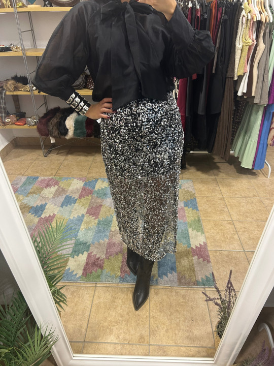 Falda midi pedrería