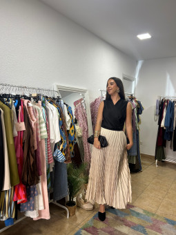 Falda midi plisada