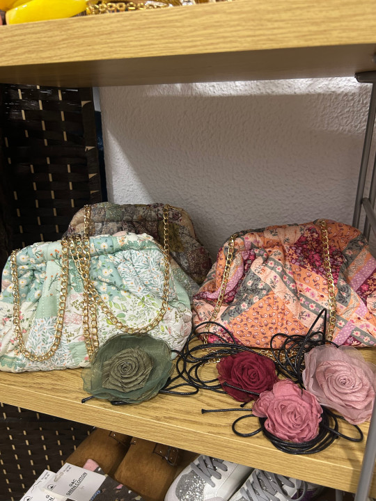 Bolso de mano estampado