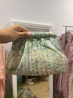 Bolso de mano estampado